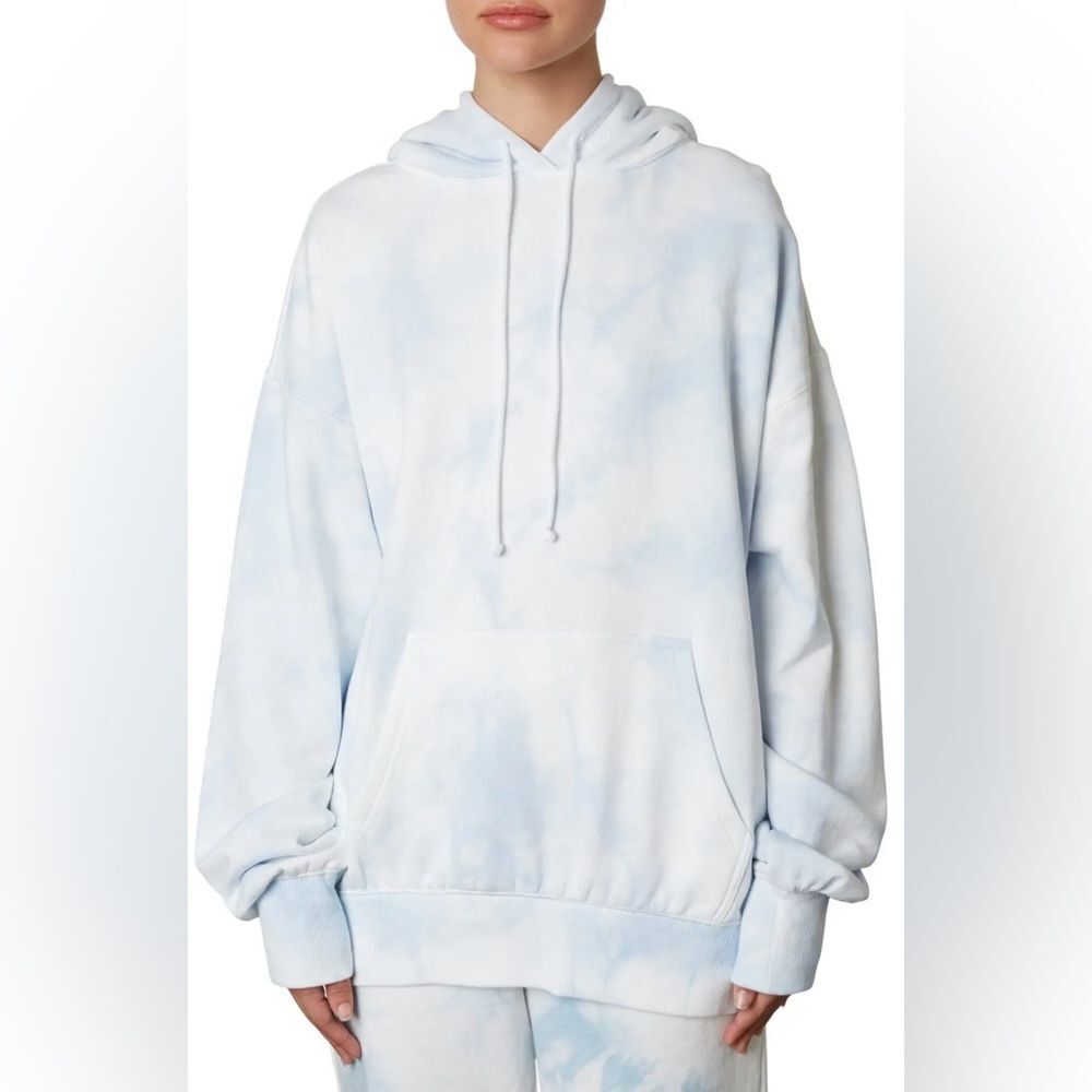 2pc NIA Tie-dye Hoodie and Sweatpants Set
(203)